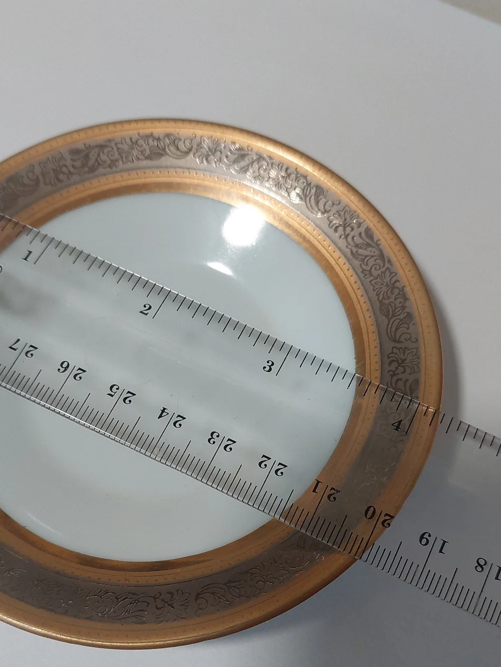 Elegant Gold Accent  Classic Home Dining Small Dish